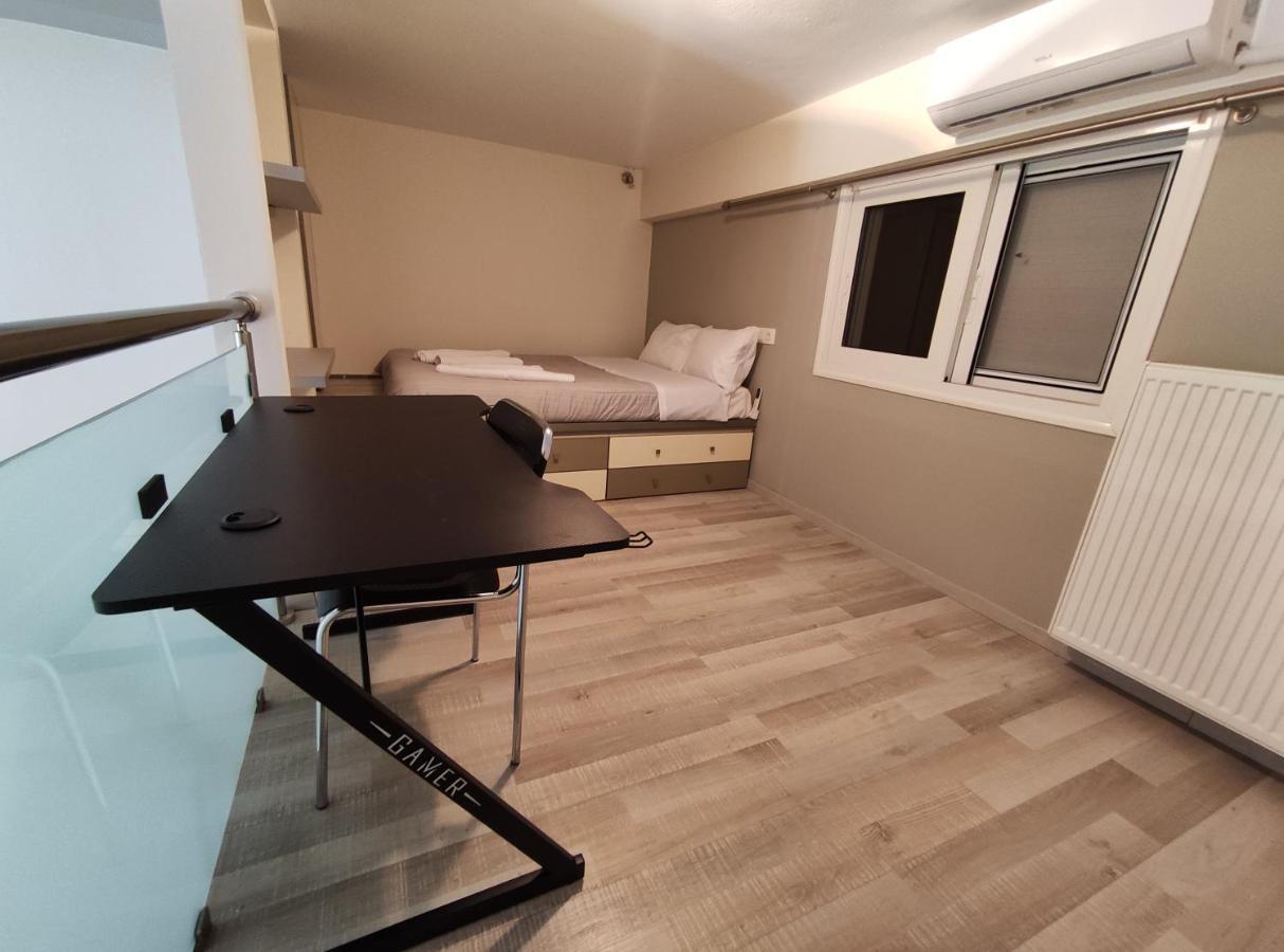 Kalamata City Loft Apartment Exterior photo